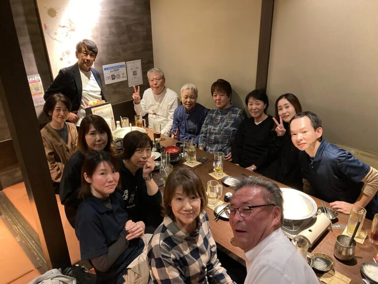 久しぶりのお食事会です。悲しいかな送別会も兼ねてます。